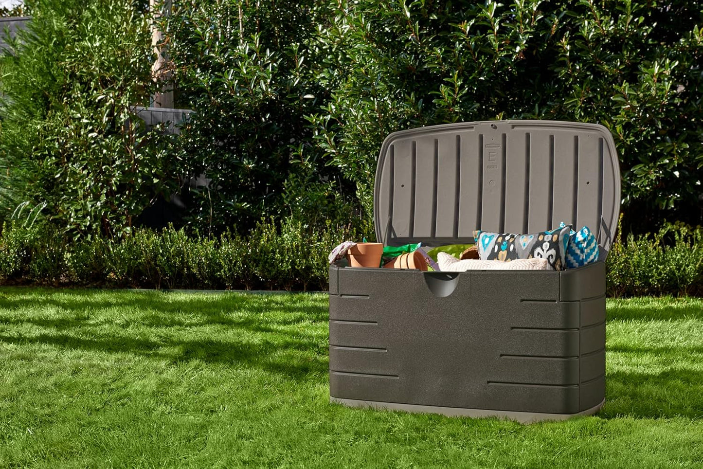 Rubbermaid Medium Resin Outdoor Storage Deck Box (73 Gal), Weather Resistant, Brown, Deck Organization for Home/Backyard/Pool Chemicals/Toys/Garden Tools/Porch/Patio Cushions